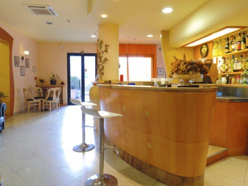 Hotel Vannucci Rimini Bagian luar foto