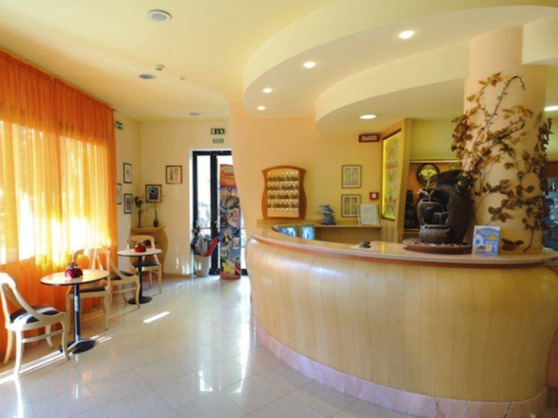 Hotel Vannucci Rimini Bagian luar foto